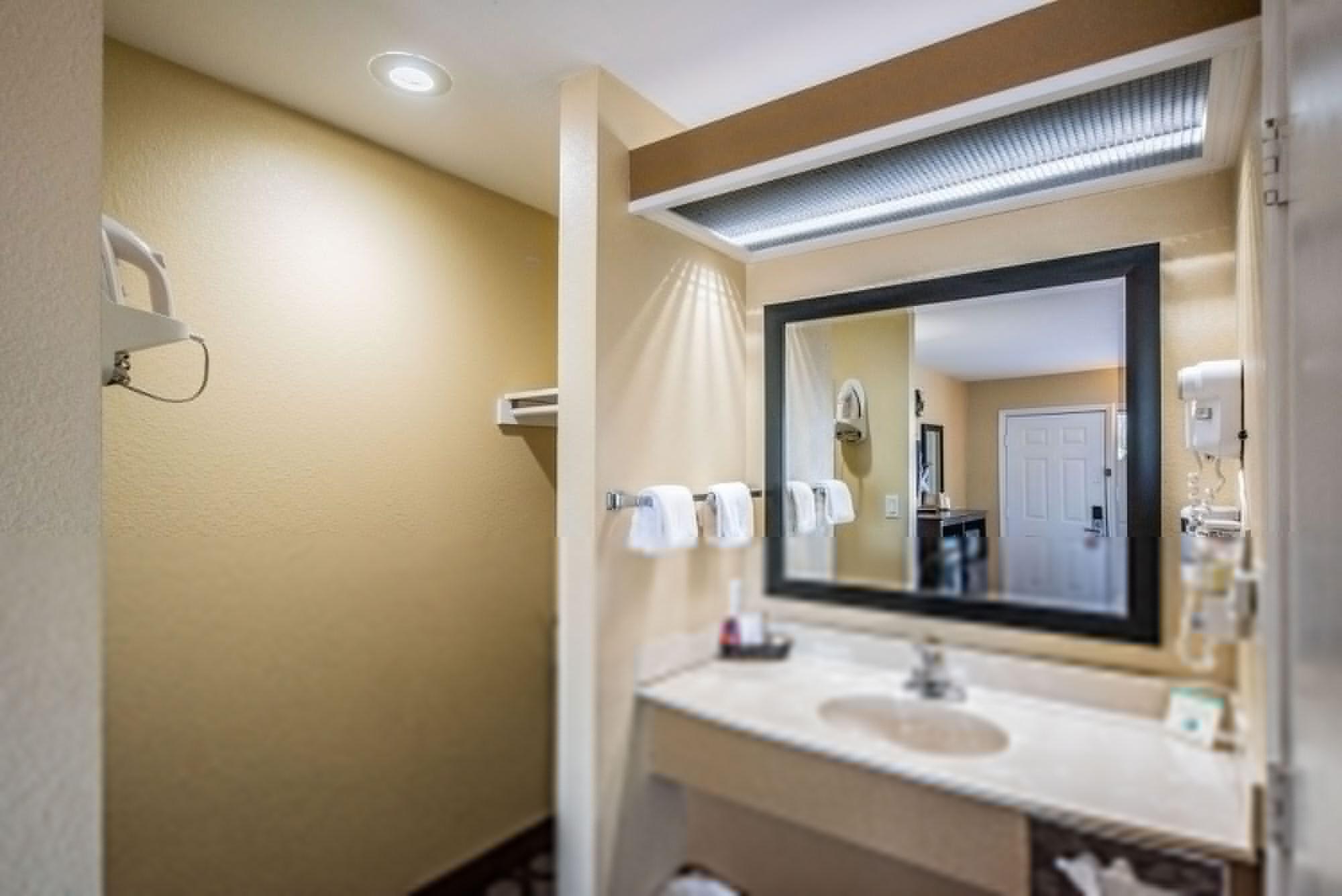 Relax Inn And Suites Kuttawa Екстер'єр фото